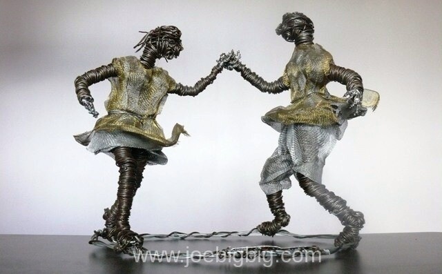 Exposition des artistes contemporain avec Joe Big-Big sculpteur à Livry-Gargan..